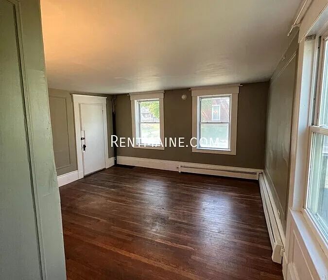 198 Center St #1 — Photo 2