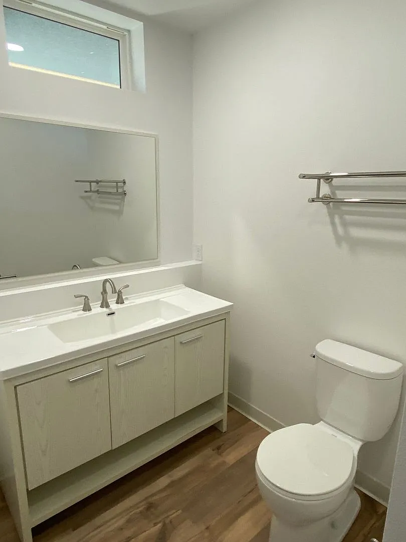 Deer Creek Apartments — Photo 3