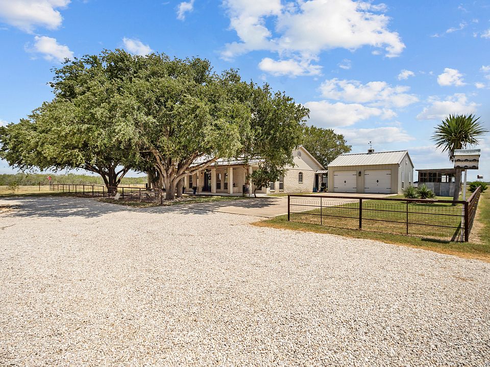 1st image of 809 County Road 213