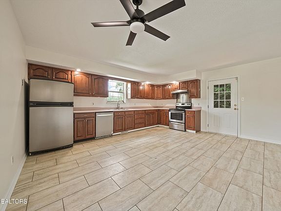3rd image of 4444 Saint Lucia Ln