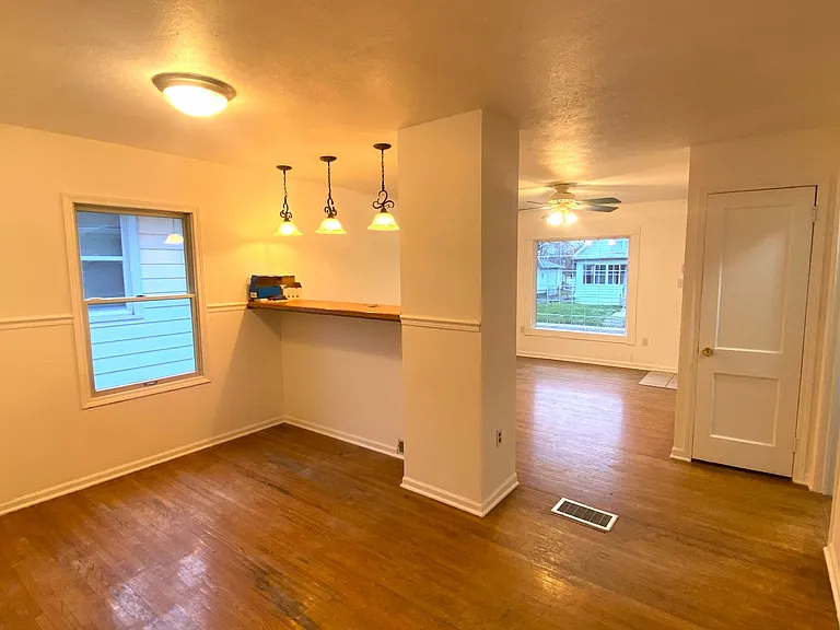 1431 E Paris Ave — Photo 2