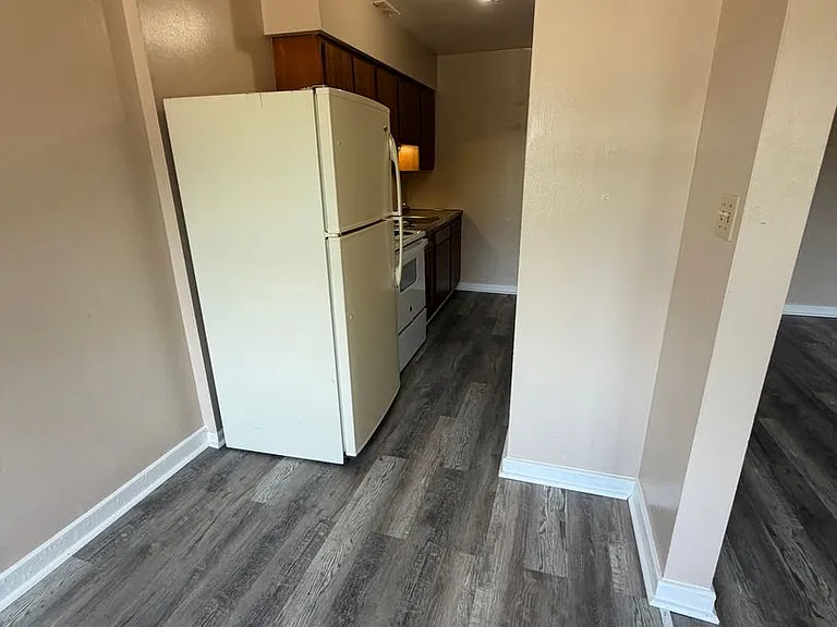 90 Blymyer Ave — Photo 9