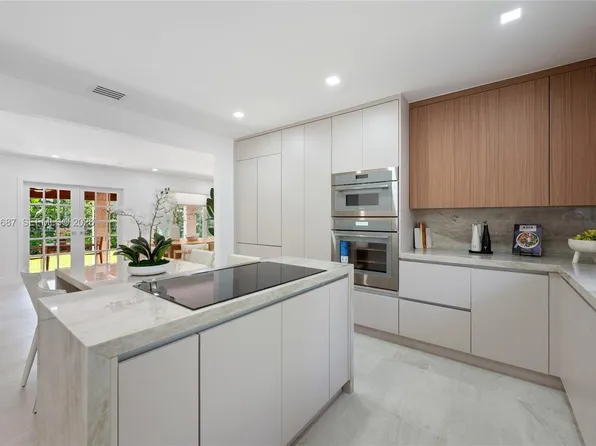 (undisclosed Address), Coral Gables, FL 33146