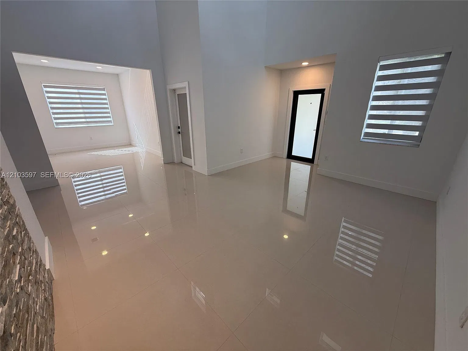 4 bed, 2559 sqft, $3,450 — Photo 4