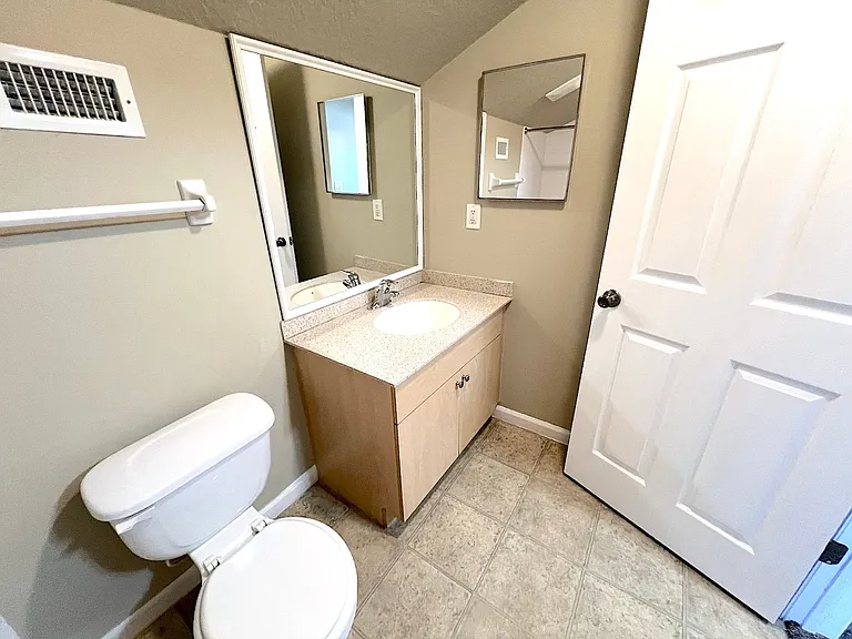 20 Regis Ln #A — Photo 34