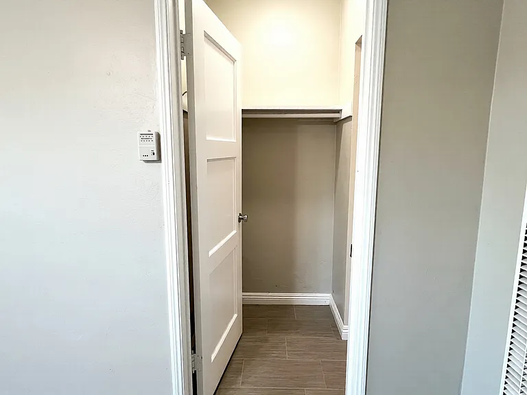 17542 Ventura Blvd #18 — Photo 7