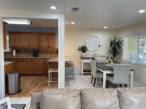 5th image of 2122 Pacina Dr