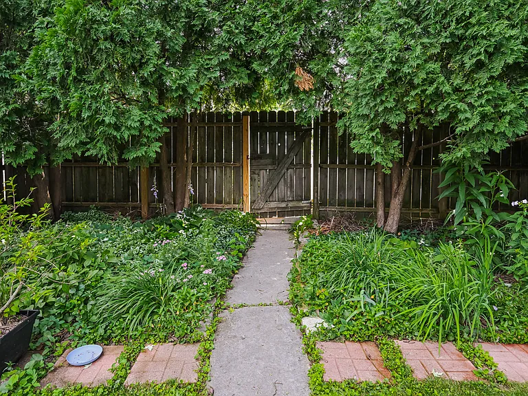1403 S Walnut St — Photo 65