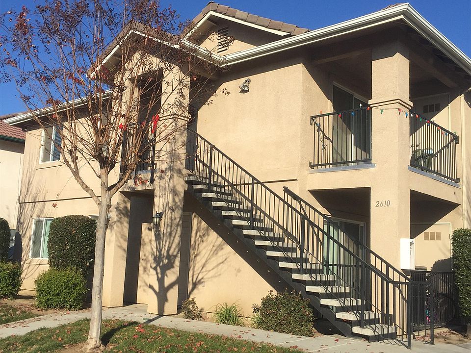 2nd image of 2610 W Lark Ave