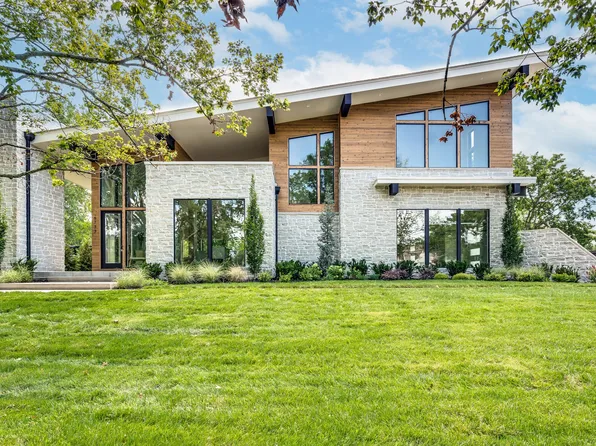 6733 Fleetwood Dr, Nashville, TN 37205