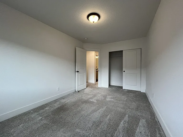 2875 S Magnolia Dr — Photo 34