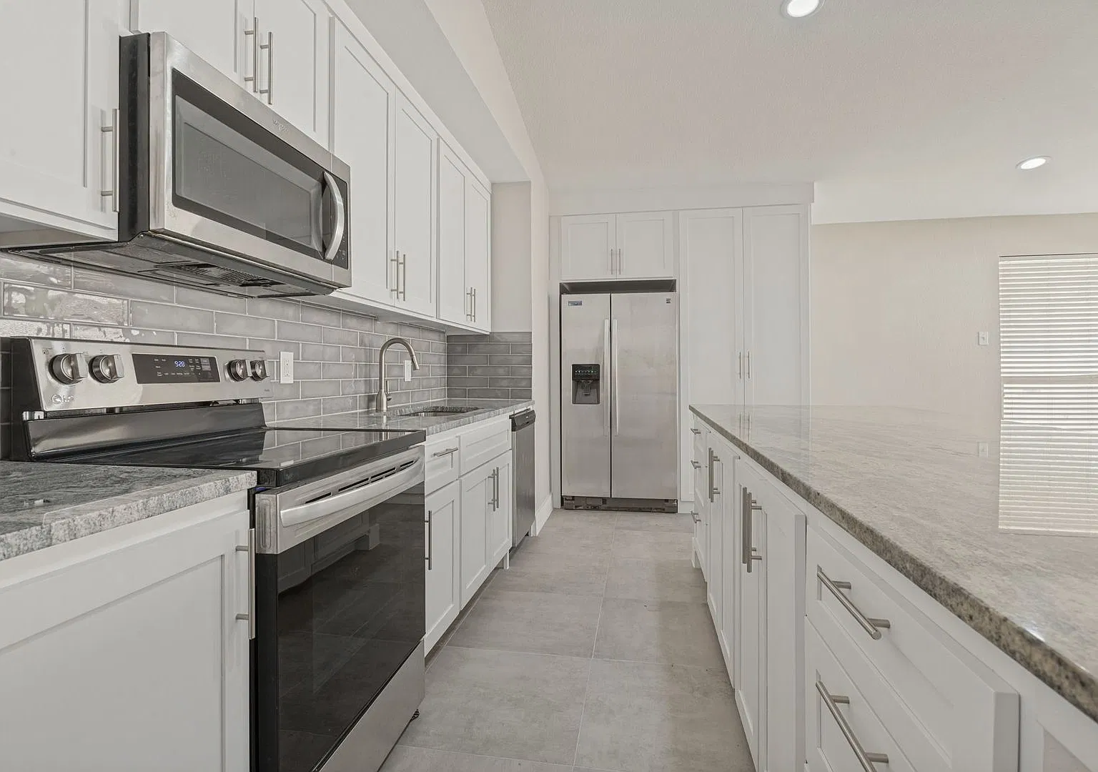 3 Bed, 2 Bath. Hardwood floors, quartz countertops, stainless steel appliances. — Photo 1