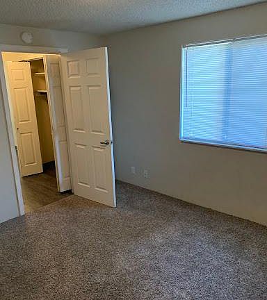 Master Bedroom- new carpet