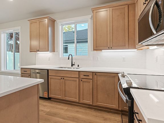 4422 W Thrush ST by Aho Construction