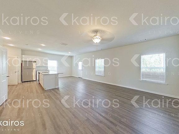 2nd image of 3464 Bridgewood Dr