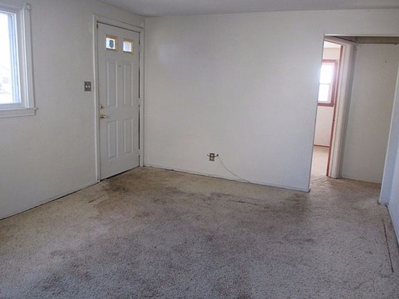Additional Living Room