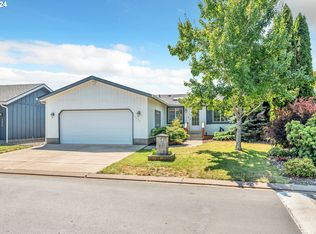 5238 Olympic Cir, Eugene, OR 97402