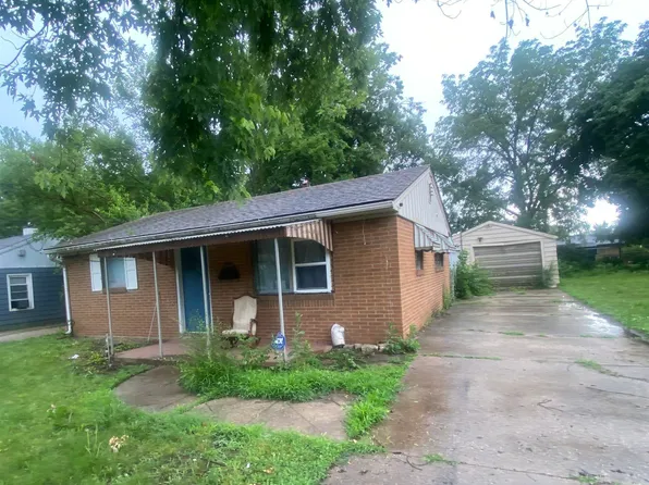 2918 W Antoinette St, Peoria, IL 61605