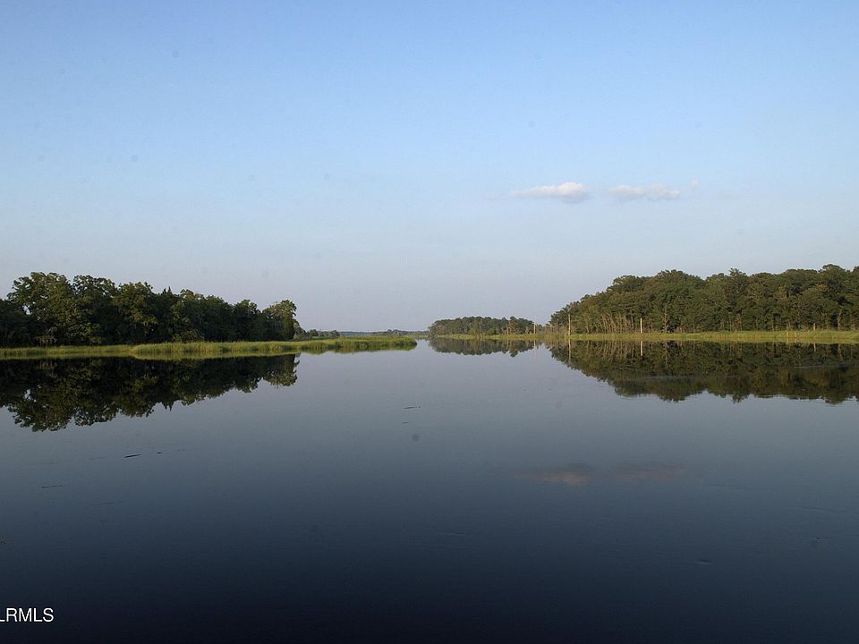 2nd image of 1451 River Road