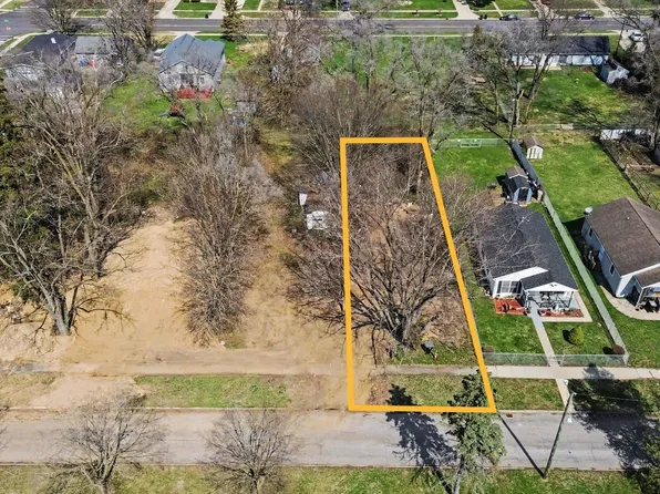 1425 Campeau St, South Bend, IN 46617