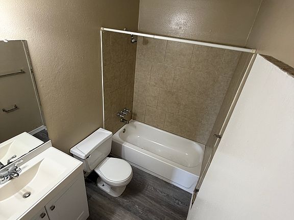 4th image of 700 Tumbleweed Trl APT B