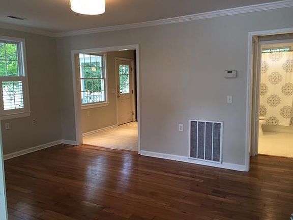 3rd image of 1441 E Montague Ave