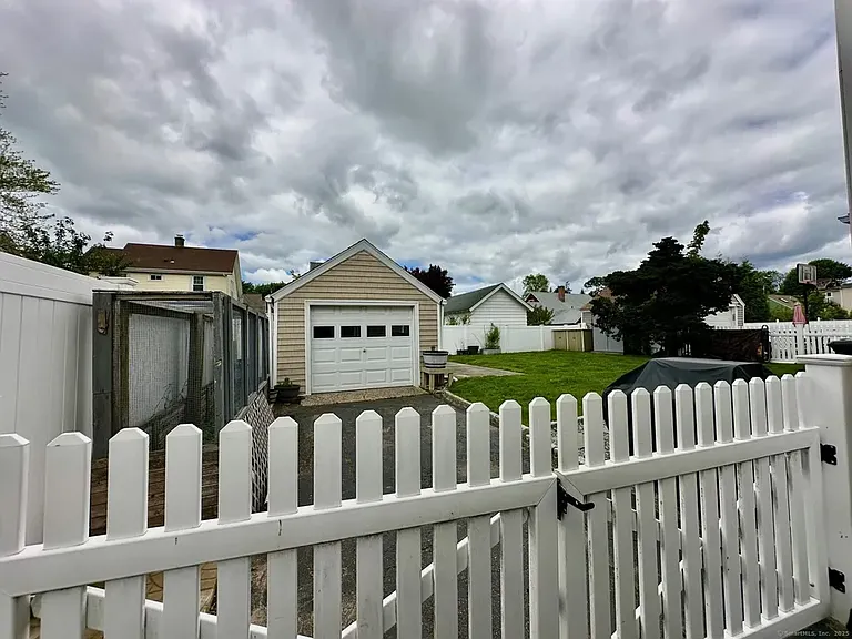 33 Emerson St — Photo 12