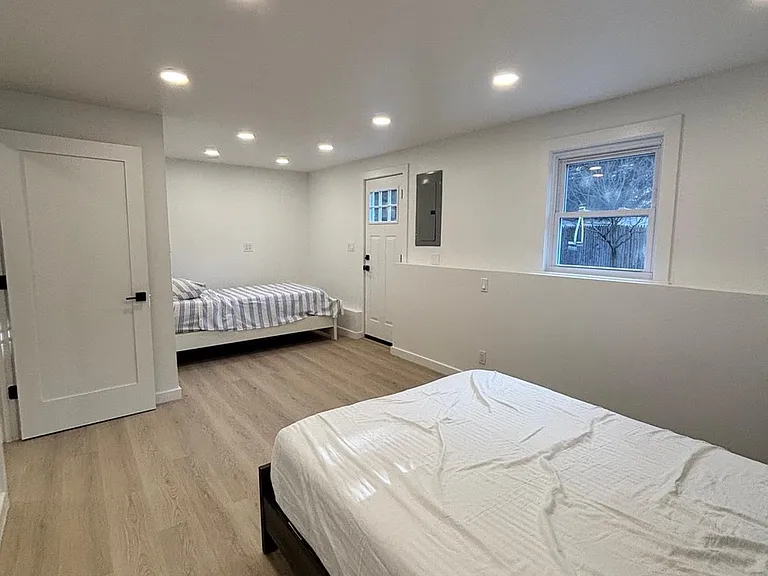 791 Longview Ave — Photo 10