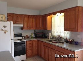 3rd image of 3220 Parkland St