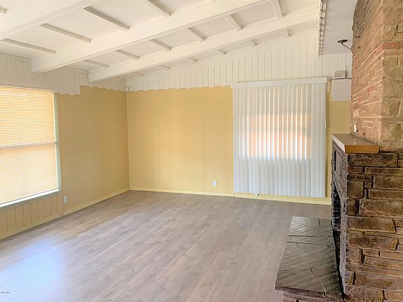5th image of 242 W Sunland Ave