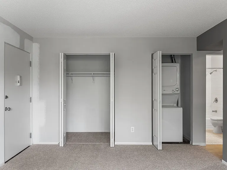 2720 Rosalyn Ct — Photo 54