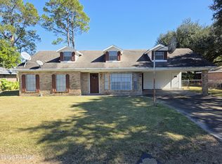304 Martin Oaks Dr, Lafayette, LA 70501