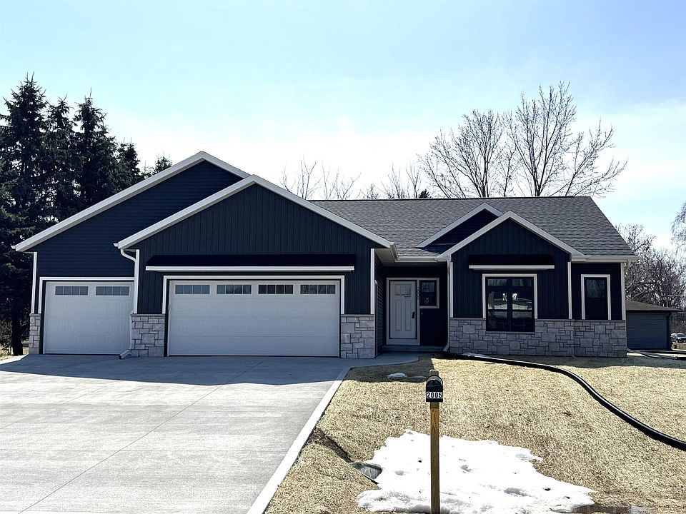 1st image of 2005 E Ridge Haven Ln
