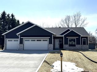 2005 E Ridge Haven Ln, Appleton, WI 54913