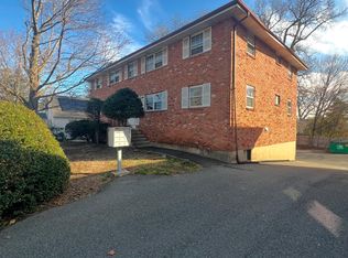95 Fern St APT 3, Naugatuck, CT 06770