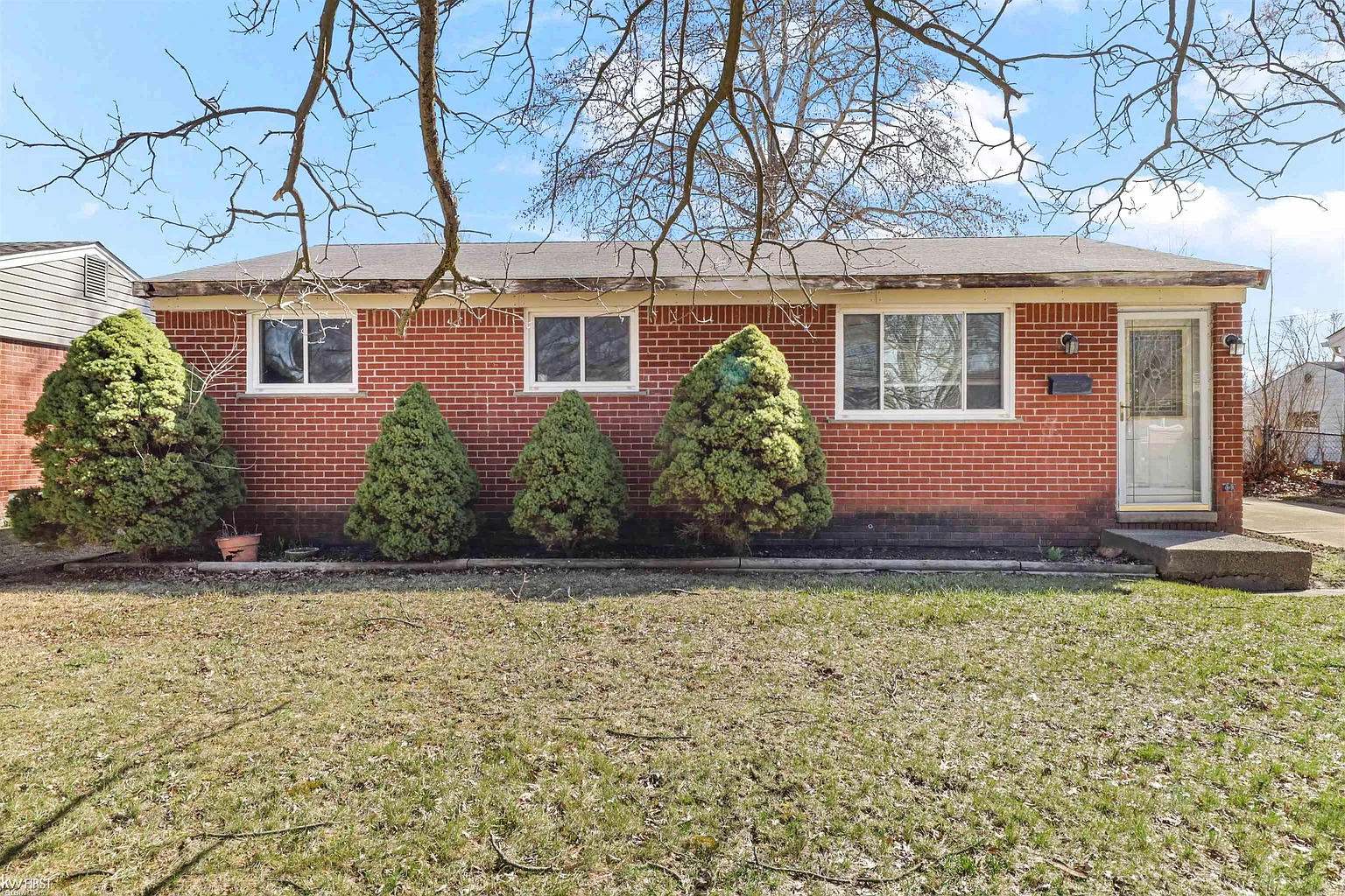 6715 Niagara St photo 1