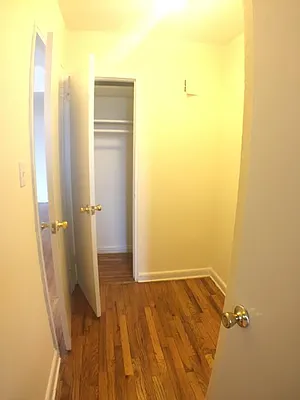 Rented by Giaps Realty Group LLC | media 16