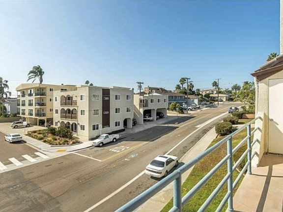 4th image of 2050 Pacific Beach Dr Unit 306