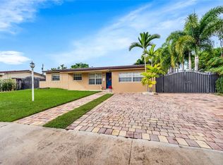 1730 SW 93rd Ct, Miami, FL 33165