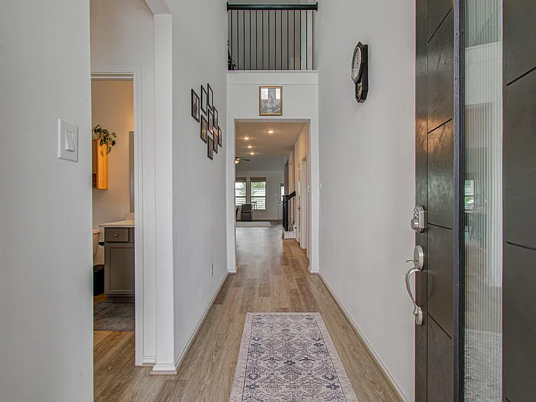 4722 Crest Hill Dr — Photo 5