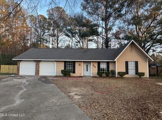 344 Red Oak Dr, Jackson, MS 39212