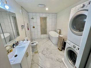 18425 Driftwood Dr E UNIT B, Bonney Lake, WA 98391