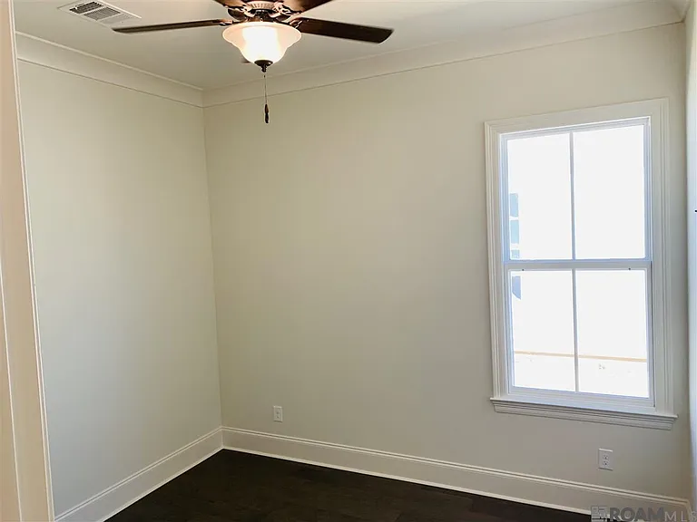 2212 Belfleur St — Photo 12