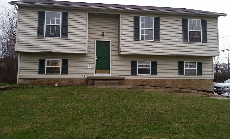1st image of 695 W Lake St
