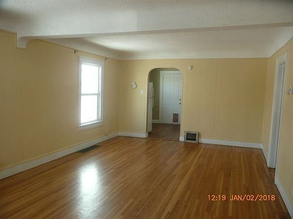 2nd image of 2520 E Sanson Ave