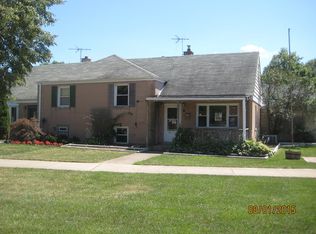 9017 Burlington Ave, Brookfield, IL 60513