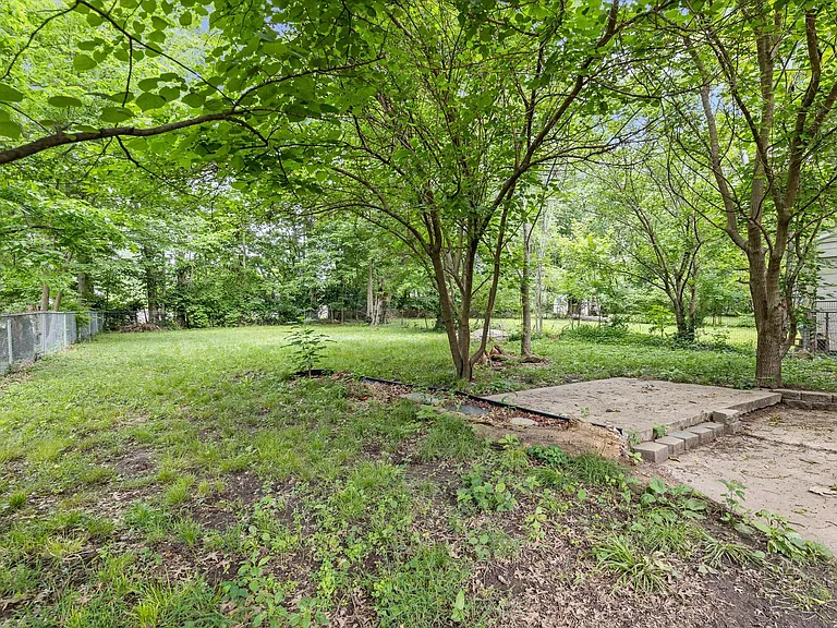 309 Alexander Ave — Photo 17