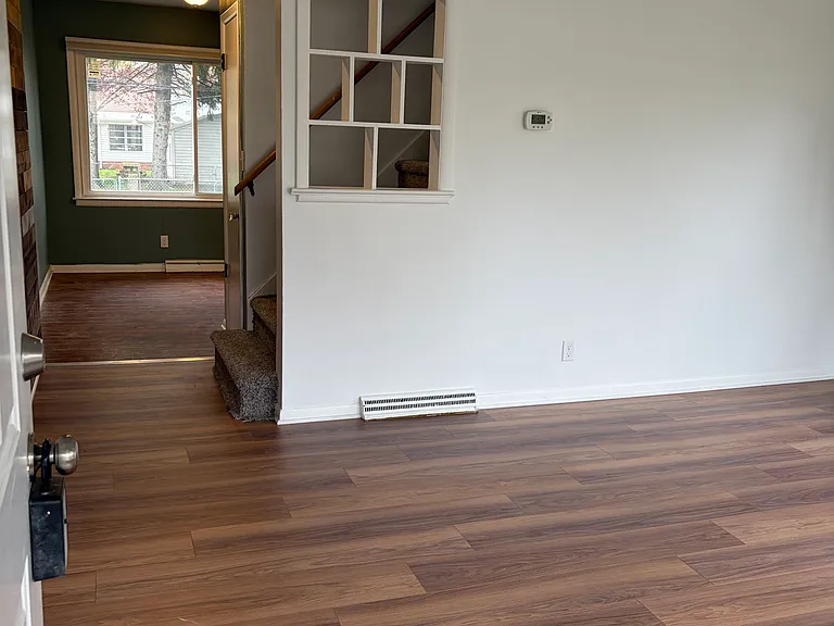 269 Crocker Blvd — Photo 2