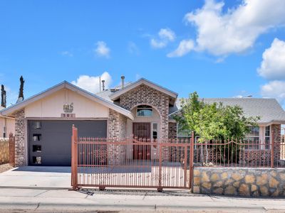 501 Von Bargen Dr, Horizon City, TX, 79928