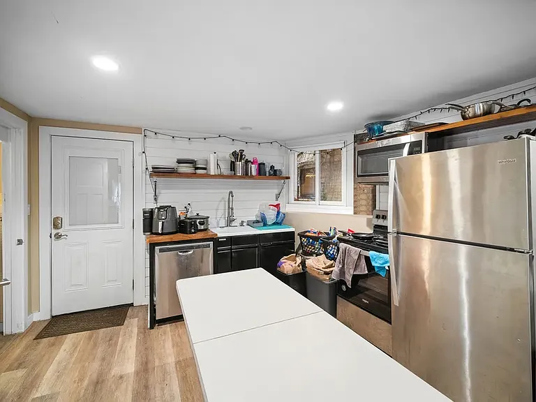 6447 N Glenwood Ave — Photo 3